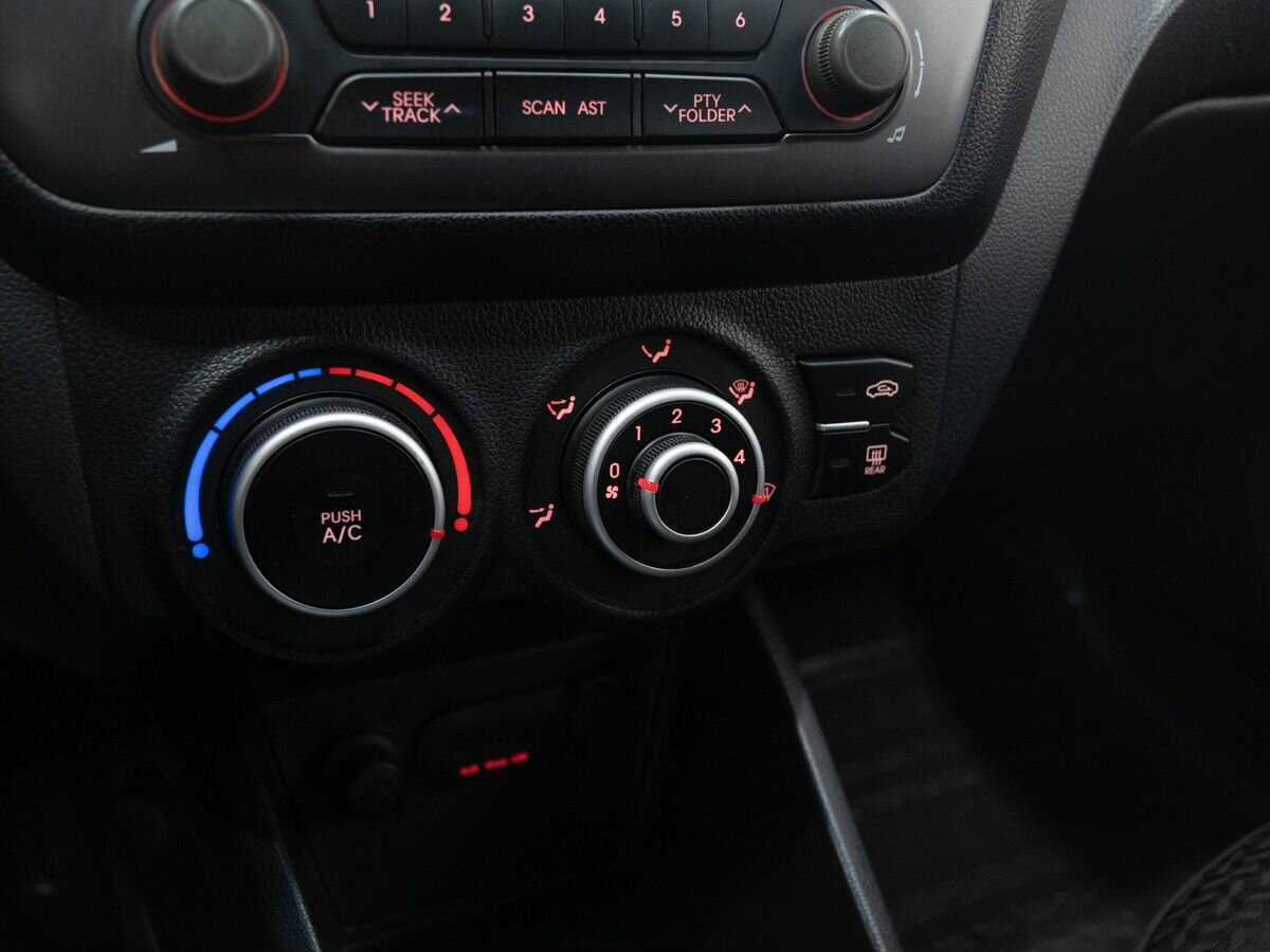 Б/У Киа Рио 2012 года. Фото: #15