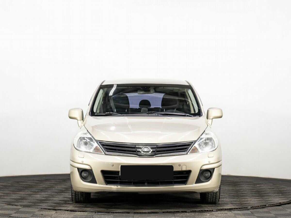 Б/У Ниссан Тиида 2012 года. Фото: #1