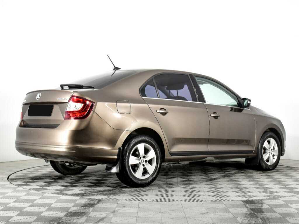 Б/У Шкода Рапид 2017 года. Фото: #4