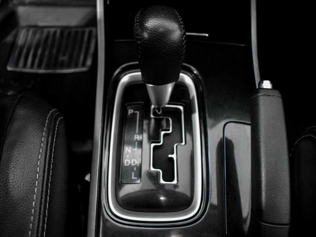 Б/У Митсубиши Оутлэндер 2017 года. Фото: #10