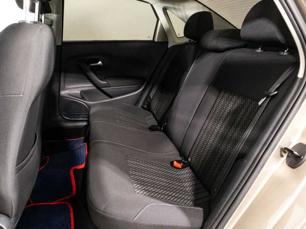 Б/У Фольксваген Поло 2018 года. Фото: #9