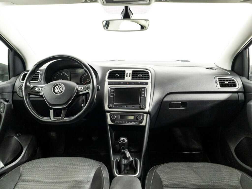 Б/У Фольксваген Поло 2018 года. Фото: #12