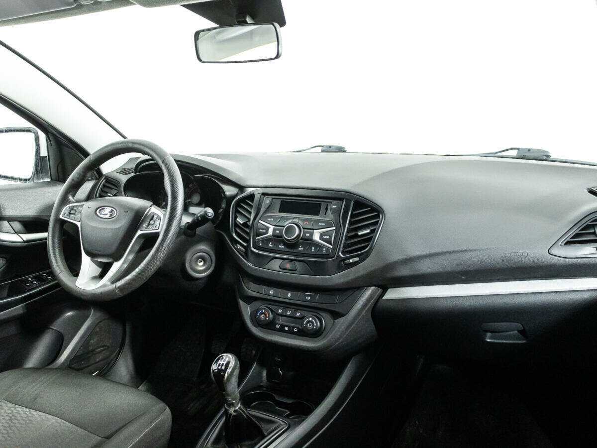 Б/У Лада (ВАЗ) Веста 2017 года. Фото: #8