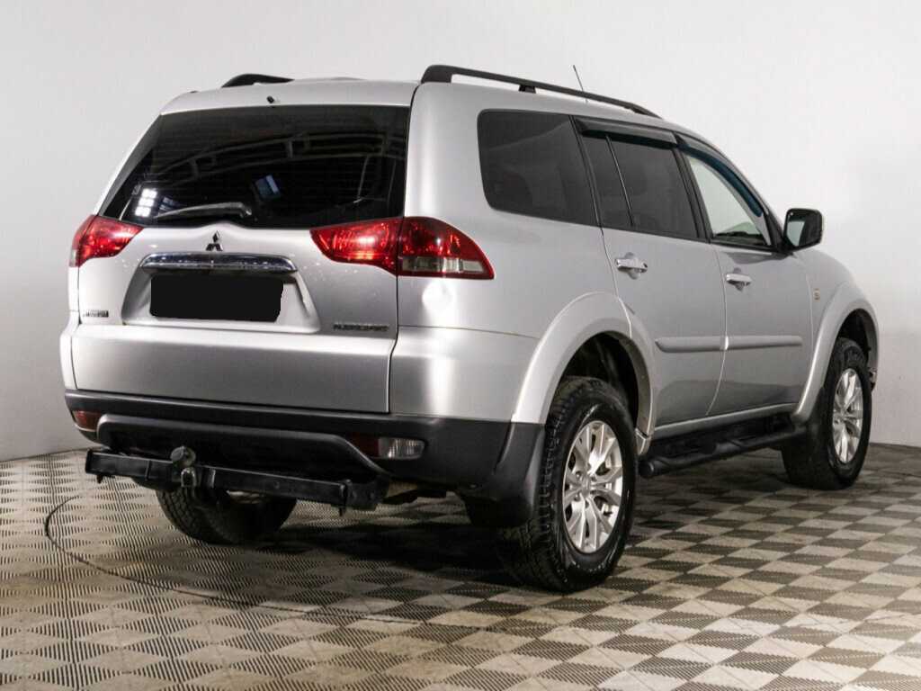 Б/У Митсубиши Паджеро Спорт 2014 года. Фото: #4