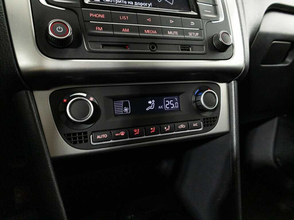 Б/У Фольксваген Поло 2017 года. Фото: #15