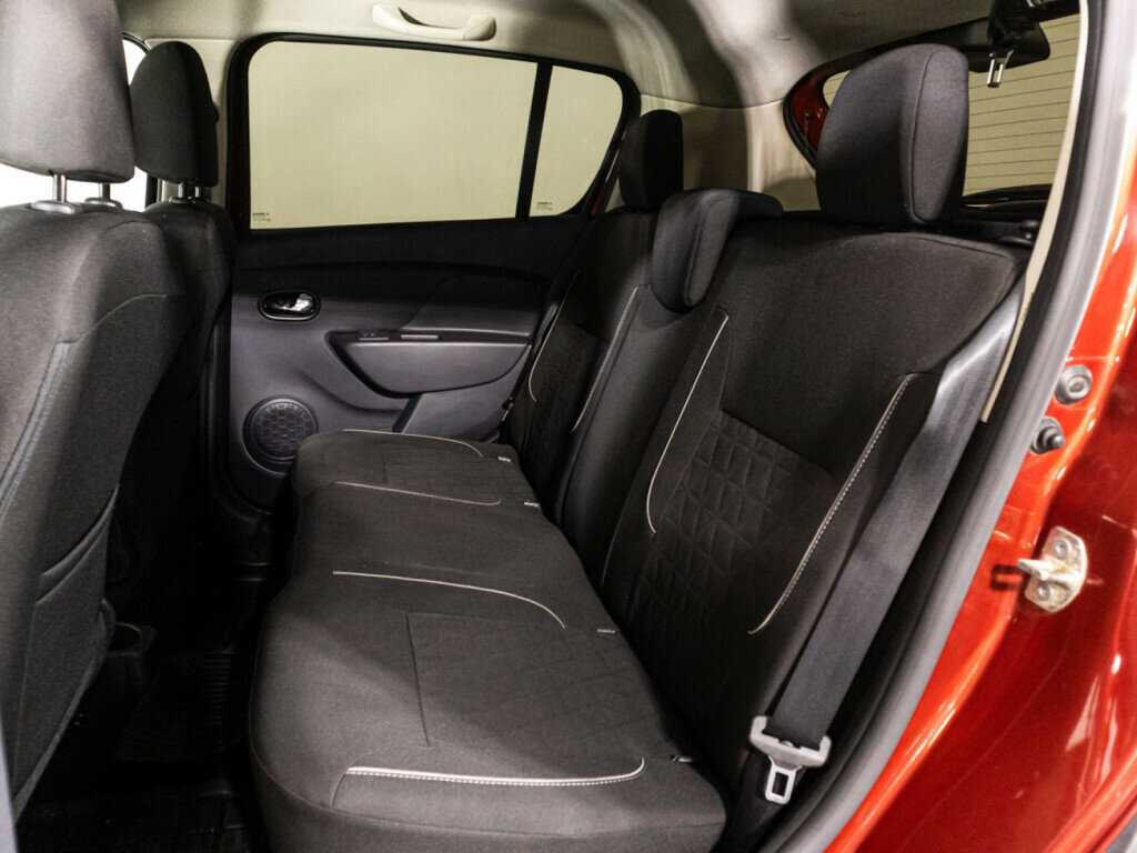 Б/У Рено Сандеро 2019 года. Фото: #9