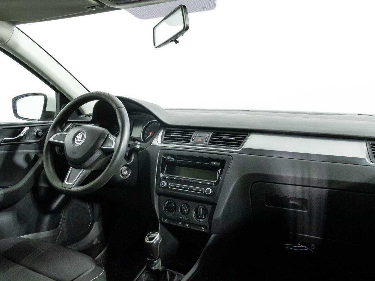 Б/У Шкода Рапид 2014 года. Фото: #8