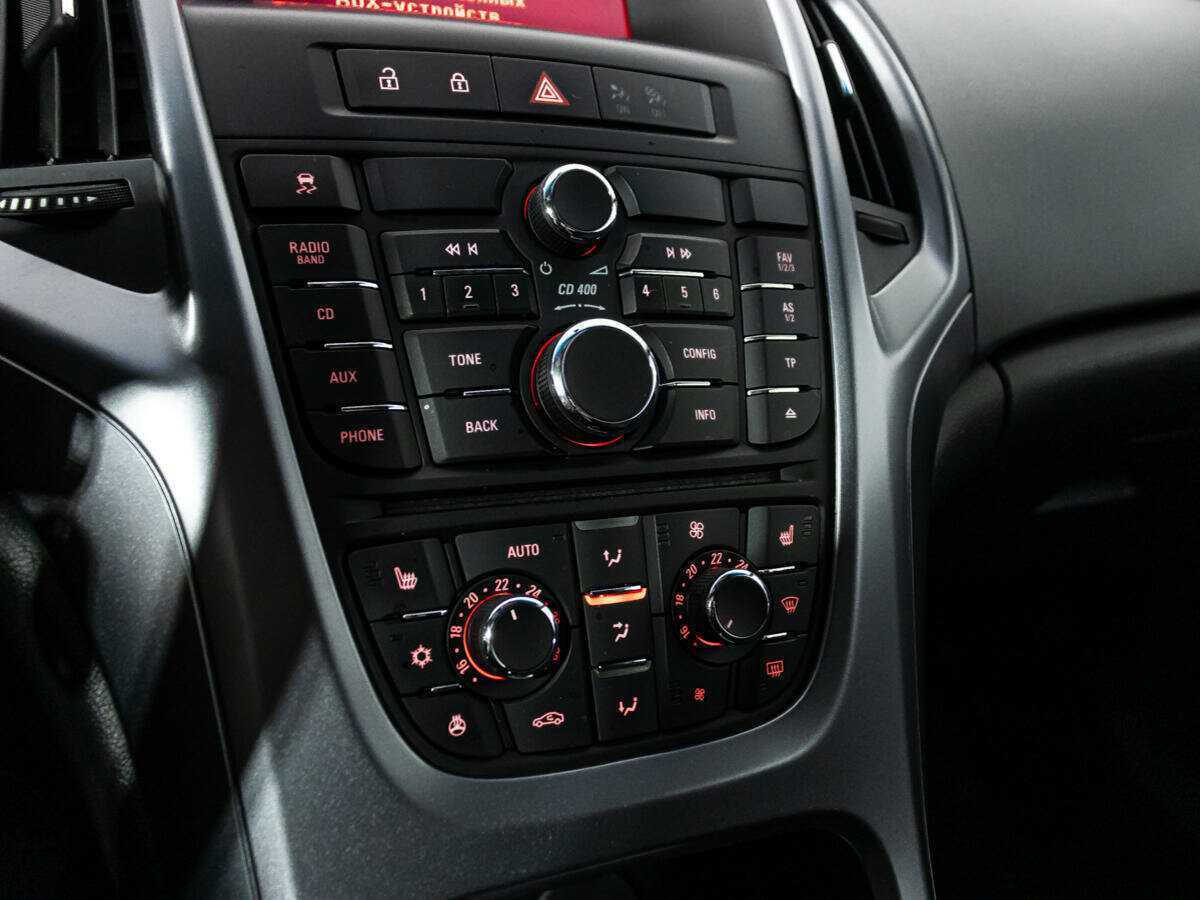 Б/У Опель Астра 2013 года. Фото: #14