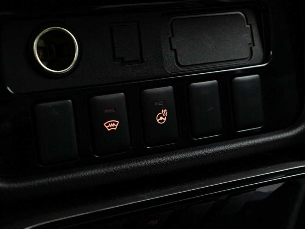 Б/У Митсубиши Оутлэндер 2017 года. Фото: #16