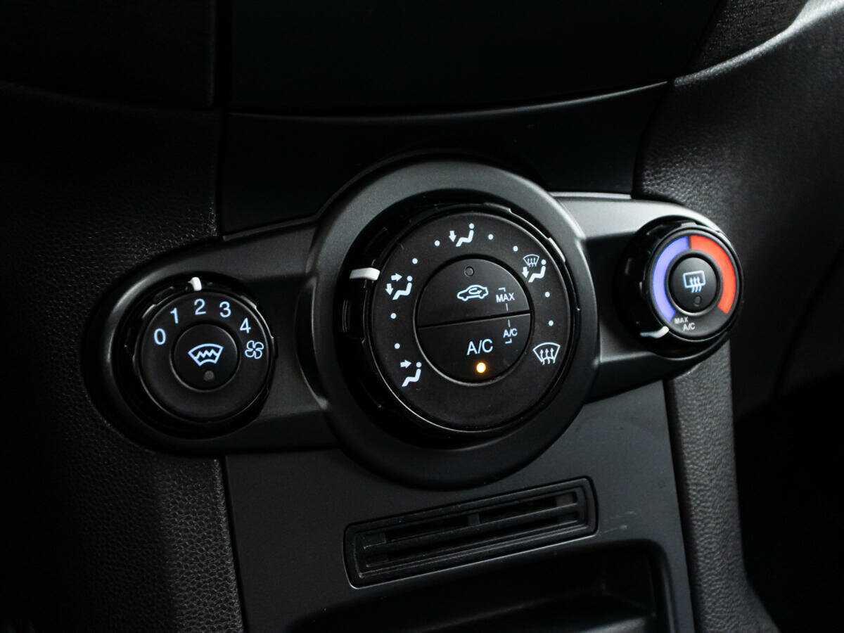 Б/У Форд Фиеста 2016 года. Фото: #15