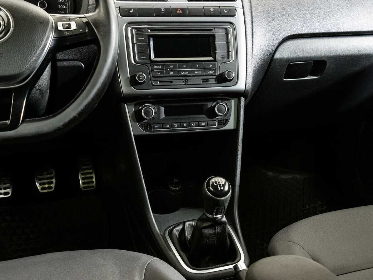 Б/У Фольксваген Поло 2016 года. Фото: #10