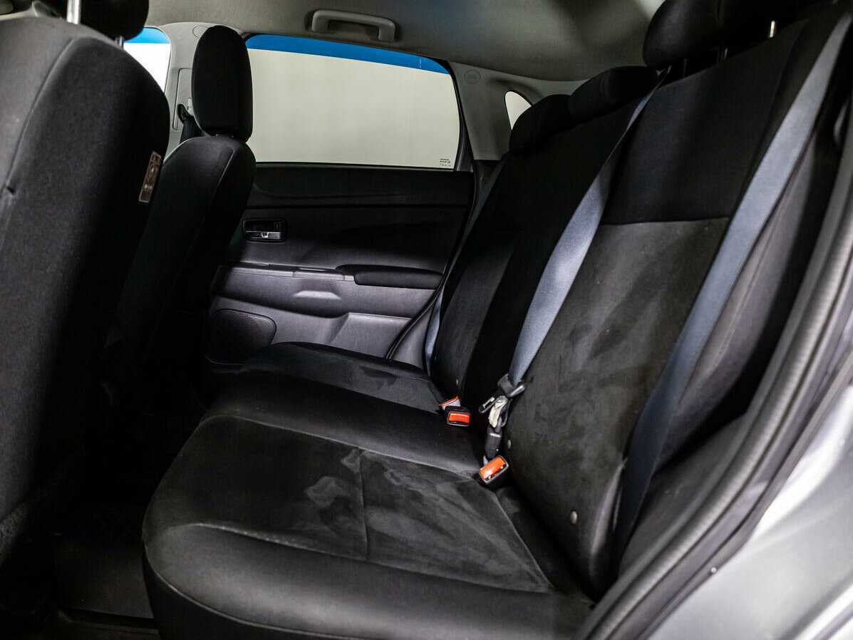 Б/У Митсубиши АС-Икс 2012 года. Фото: #9