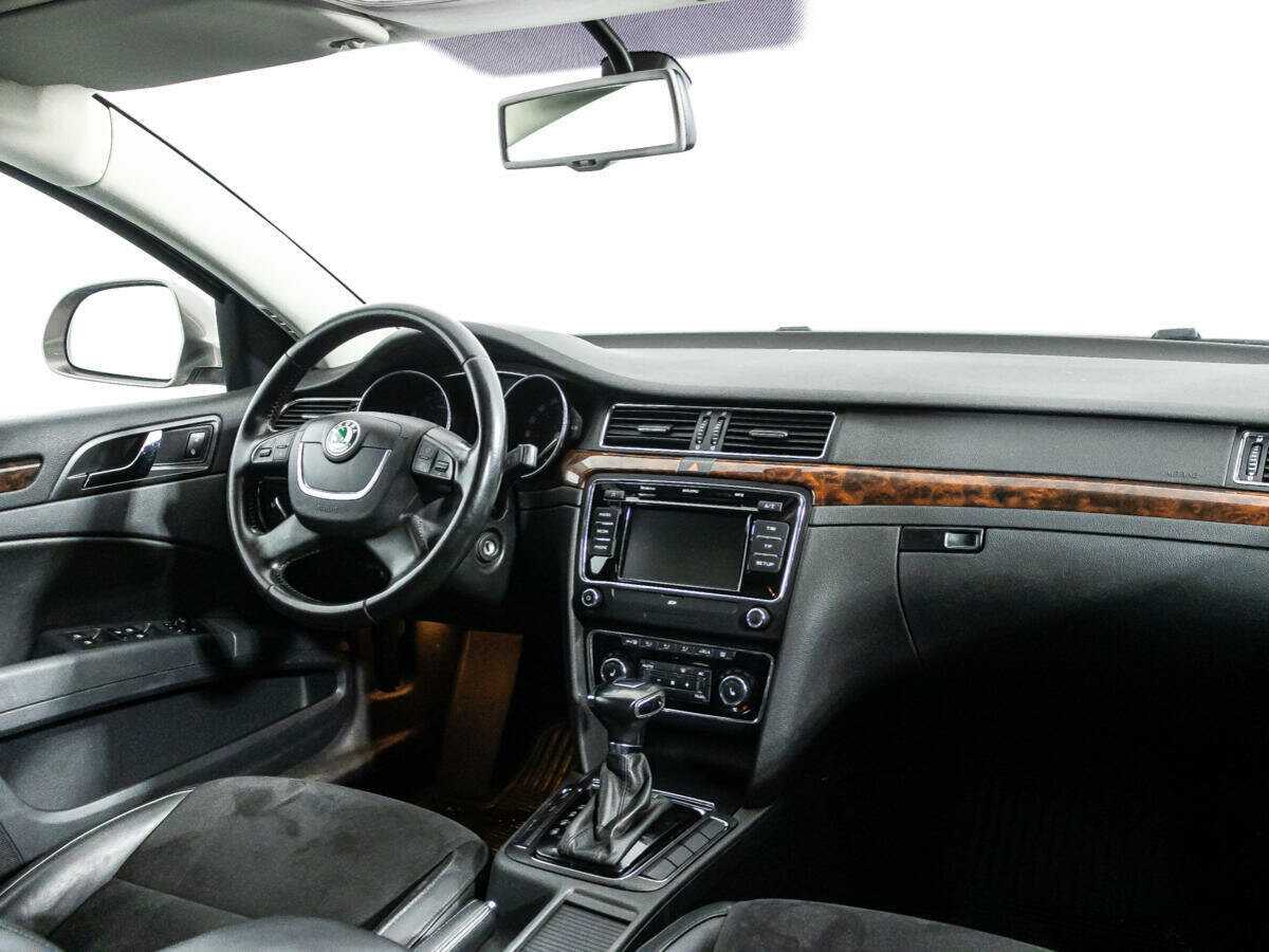 Б/У Шкода Суперб 2012 года. Фото: #8