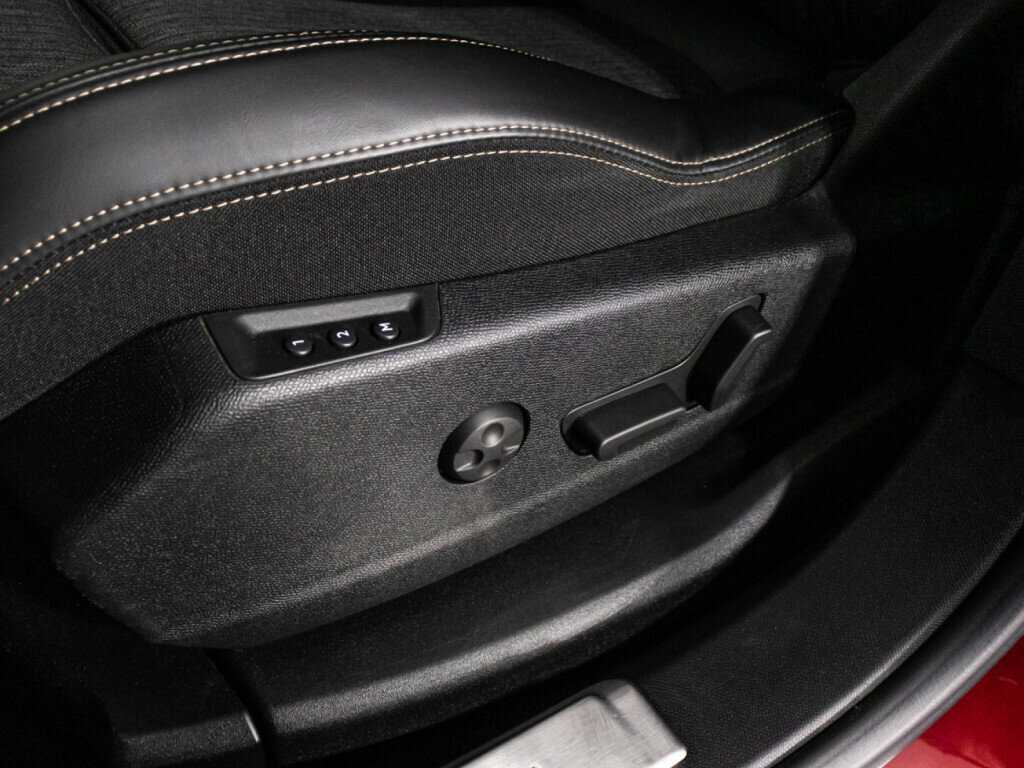 Б/У Пежо 3008 2017 года. Фото: #15