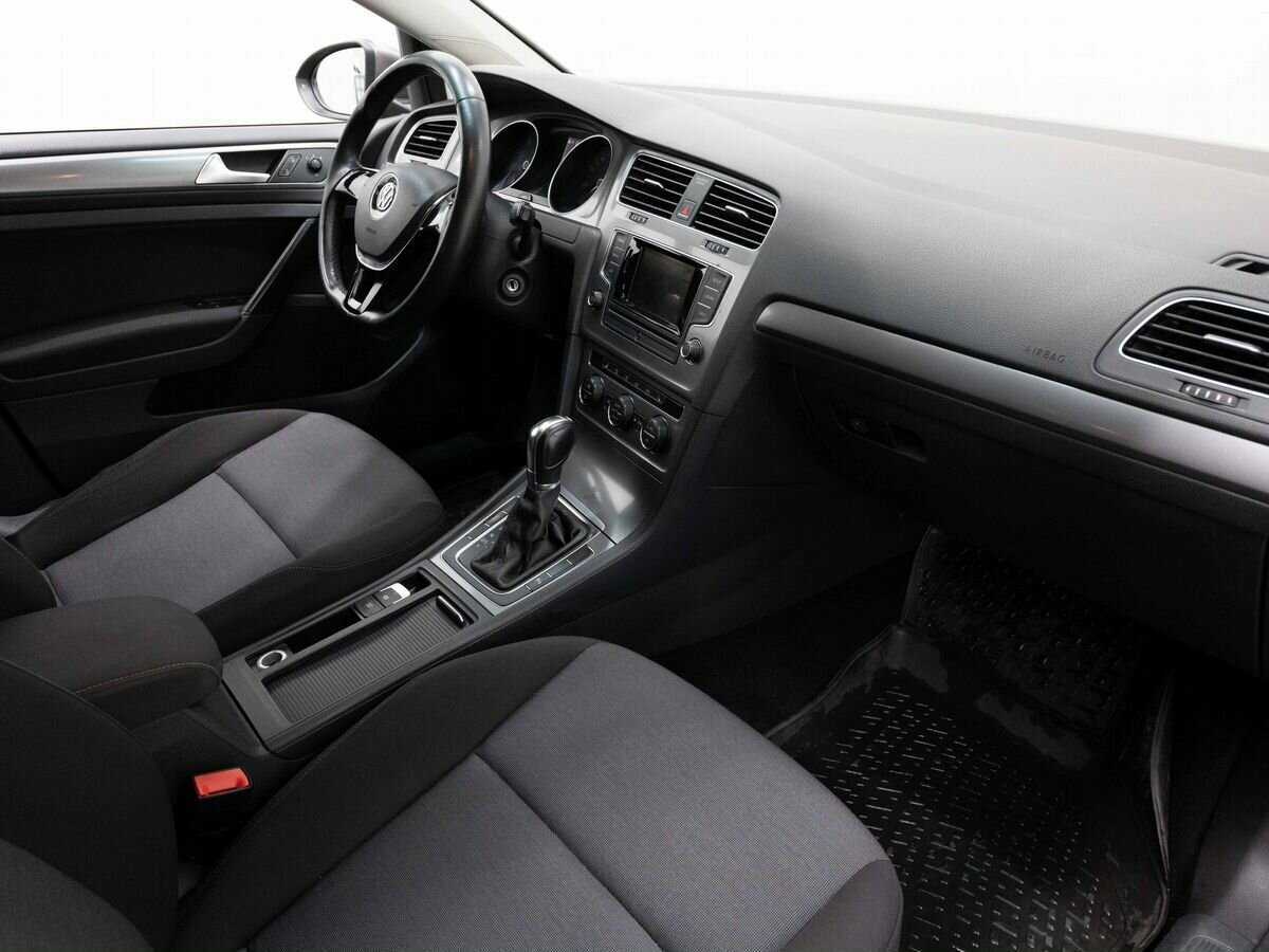 Б/У Фольксваген Гольф 2013 года. Фото: #12