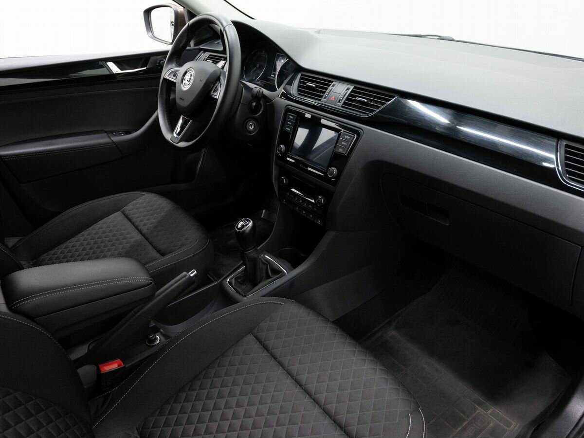 Б/У Шкода Рапид 2018 года. Фото: #12