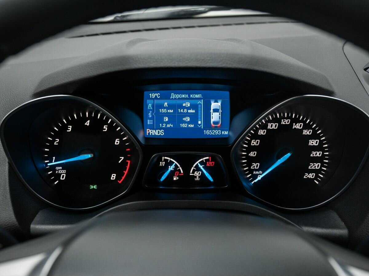 Б/У Форд Куга 2015 года. Фото: #17