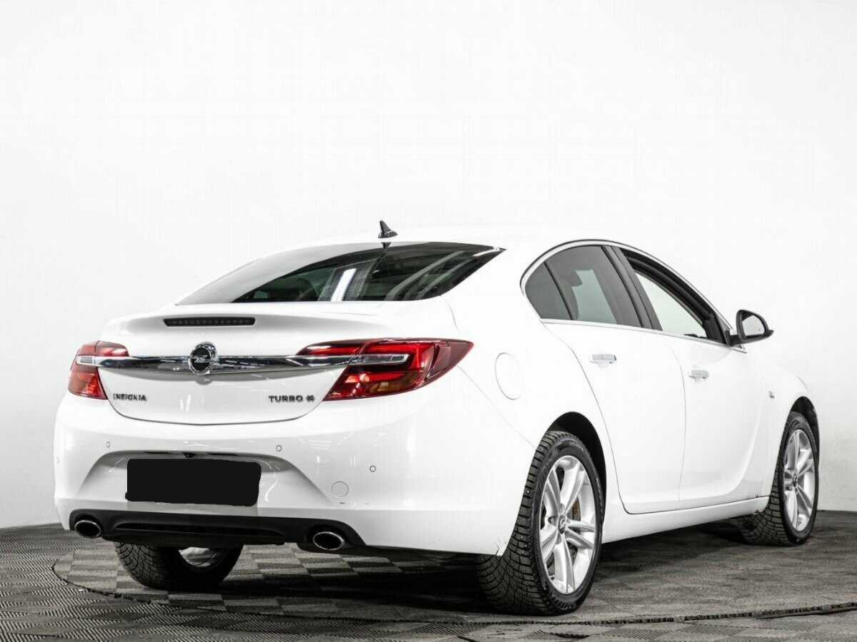 Б/У Опель Инсигния 2015 года. Фото: #3