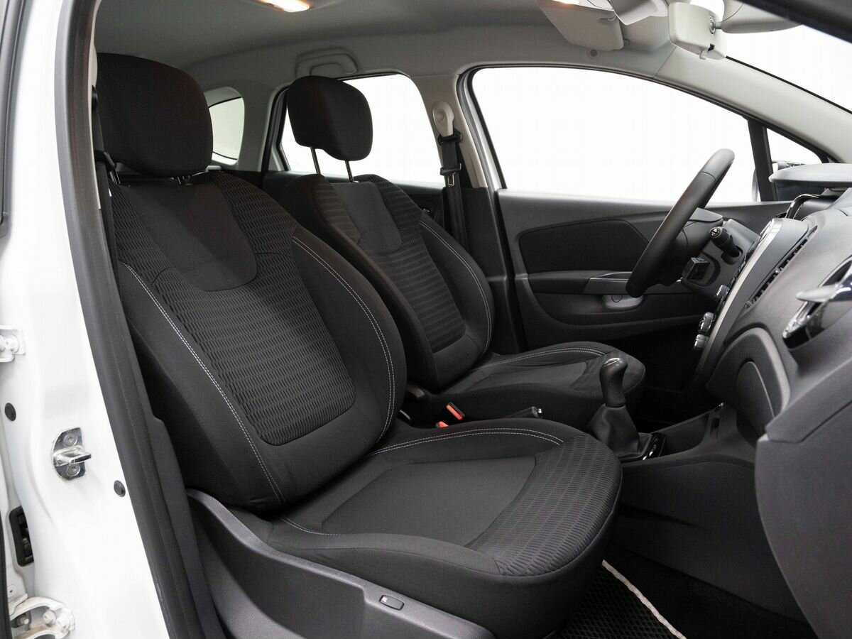 Б/У Рено Каптюр 2017 года. Фото: #11