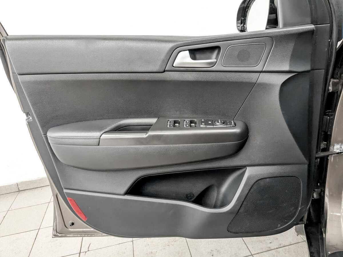 Б/У Киа Спортейдж 2018 года. Фото: #18