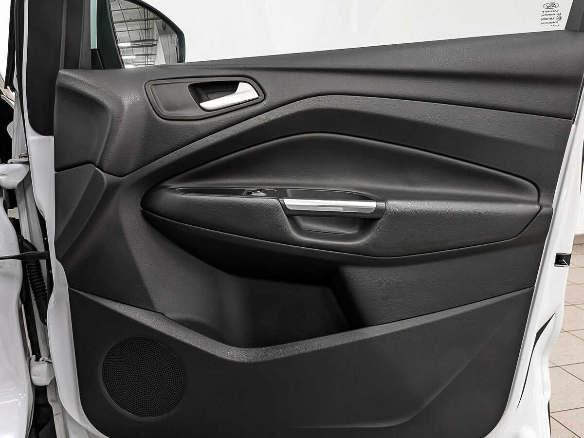 Б/У Форд Куга 2016 года. Фото: #20