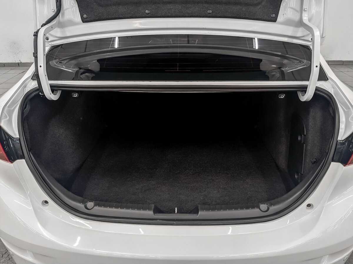 Б/У Мазда 3 2014 года. Фото: #9