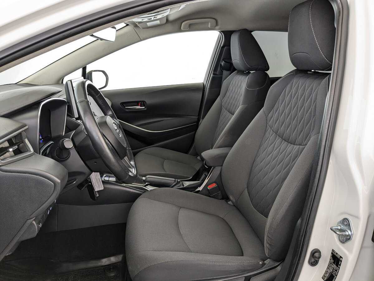 Б/У Тойота Королла 2019 года. Фото: #17