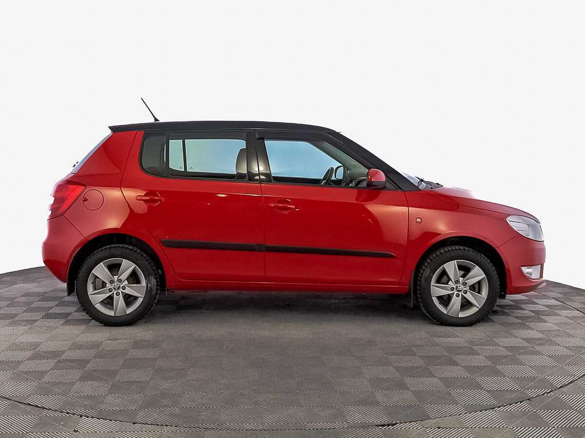 Б/У Шкода Фабия 2013 года. Фото: #3