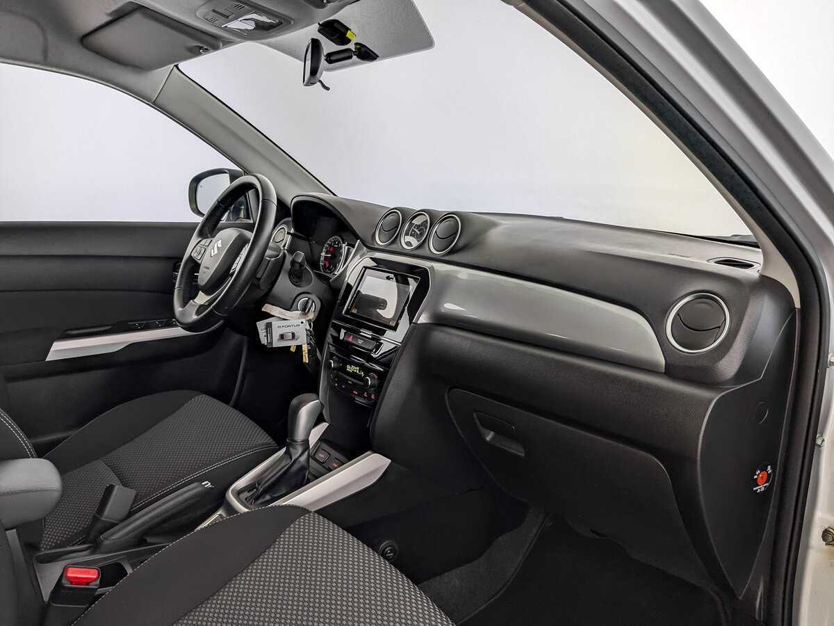 Б/У Сузуки Витара 2016 года. Фото: #10