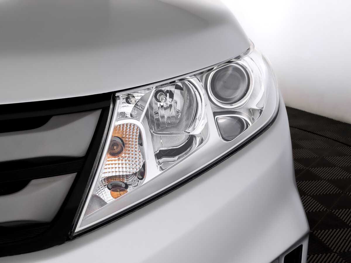 Б/У Сузуки Витара 2016 года. Фото: #14