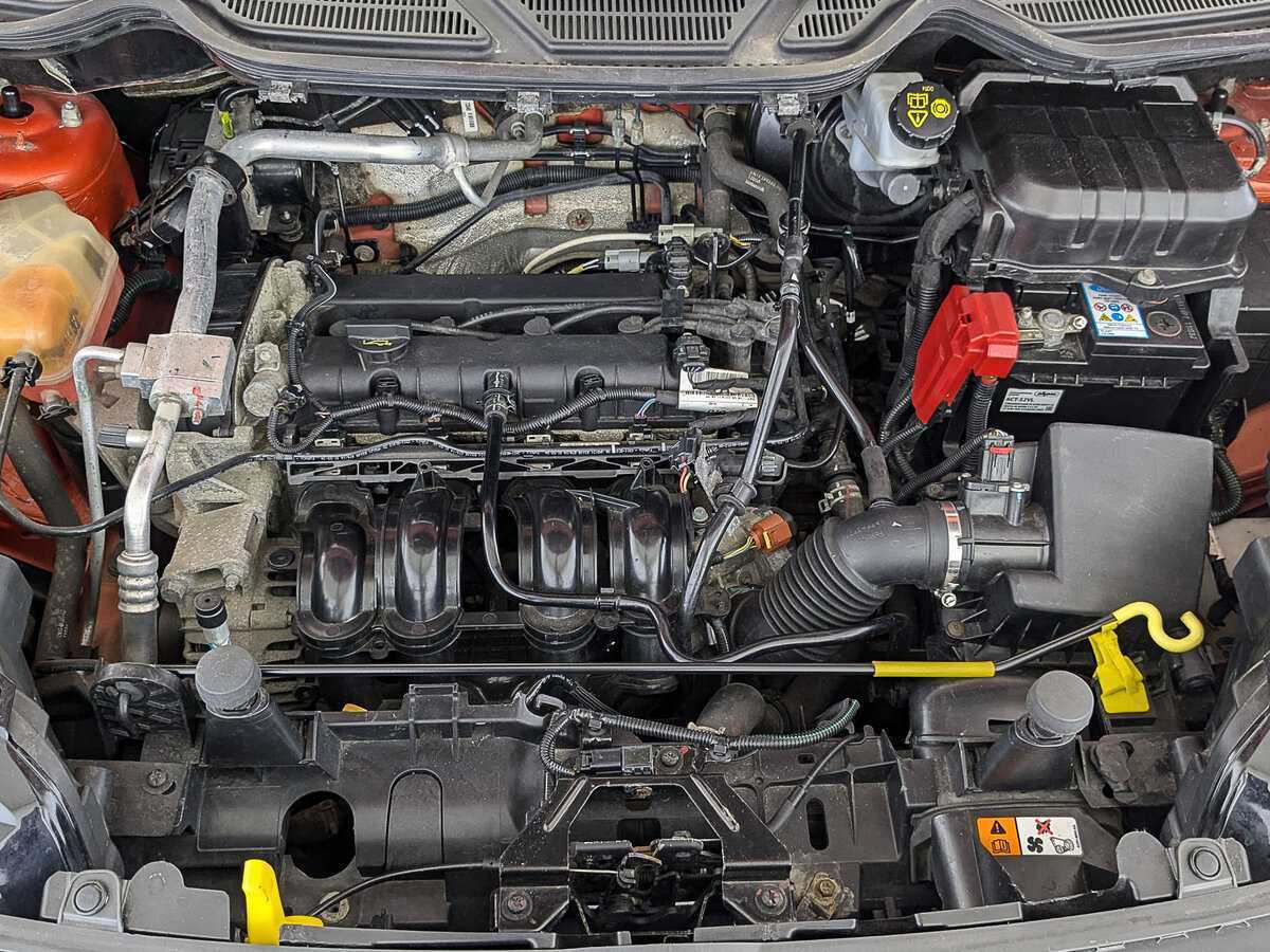 Б/У Форд ЭкоСпорт 2014 года. Фото: #8