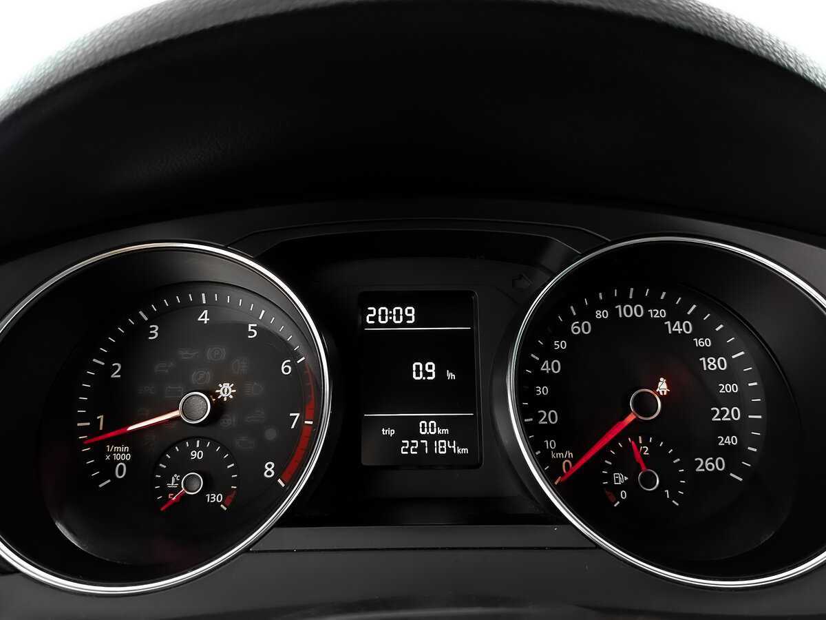 Б/У Фольксваген Джетта 2016 года. Фото: #15