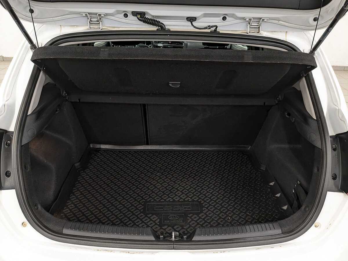 Б/У Киа Сид 2017 года. Фото: #9