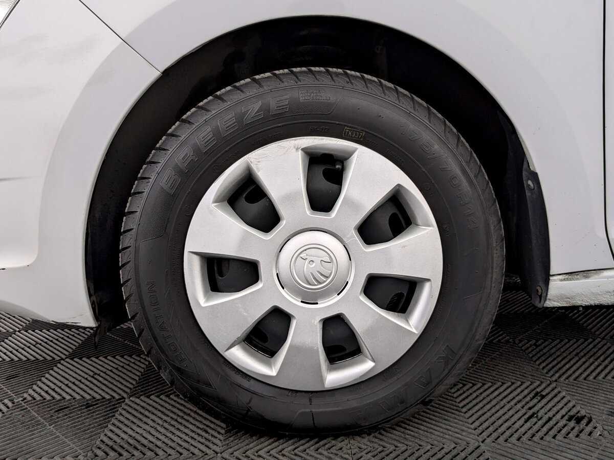 Б/У Шкода Рапид 2017 года. Фото: #17