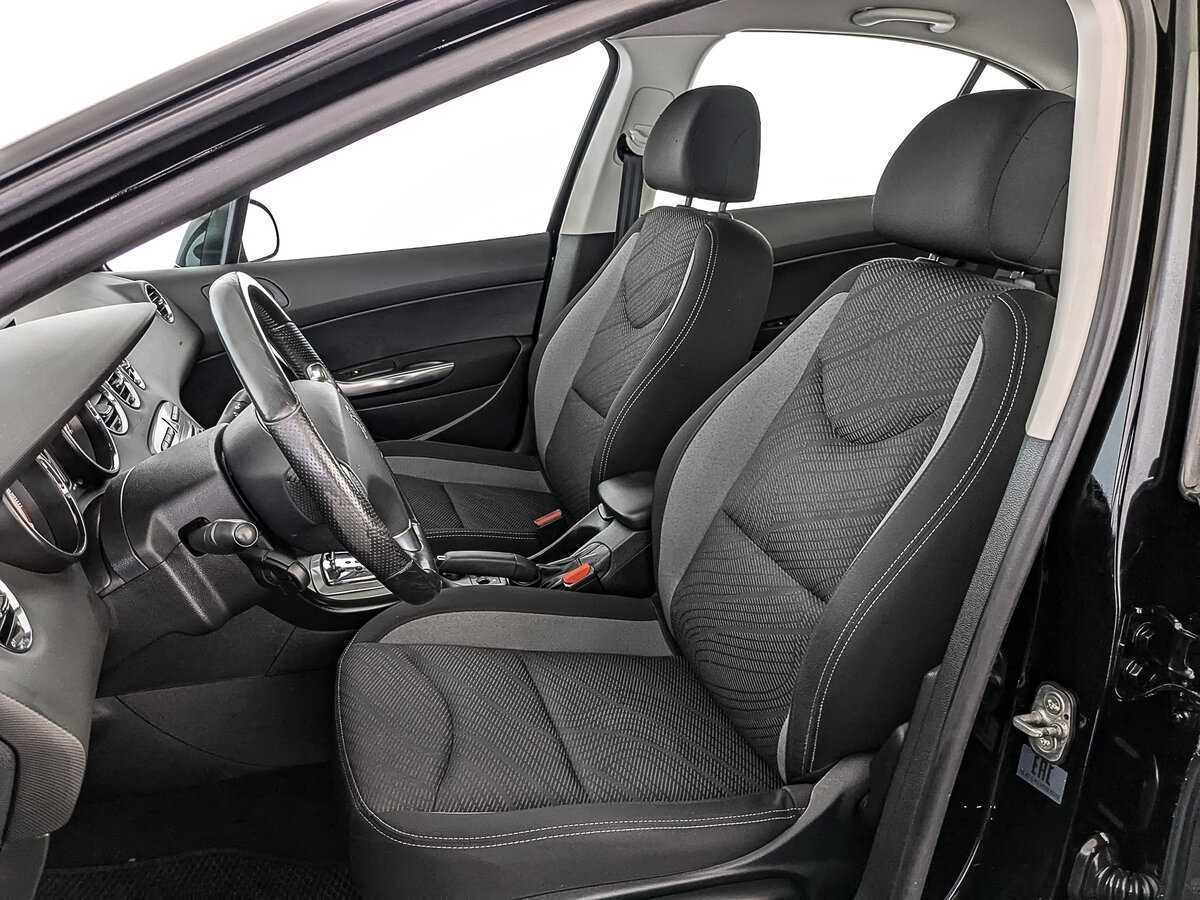 Б/У Пежо 408 2016 года. Фото: #17