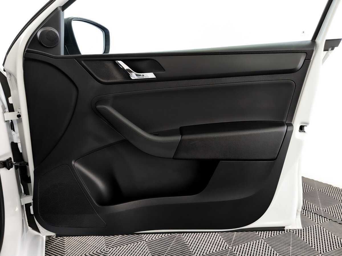 Б/У Шкода Рапид 2017 года. Фото: #23