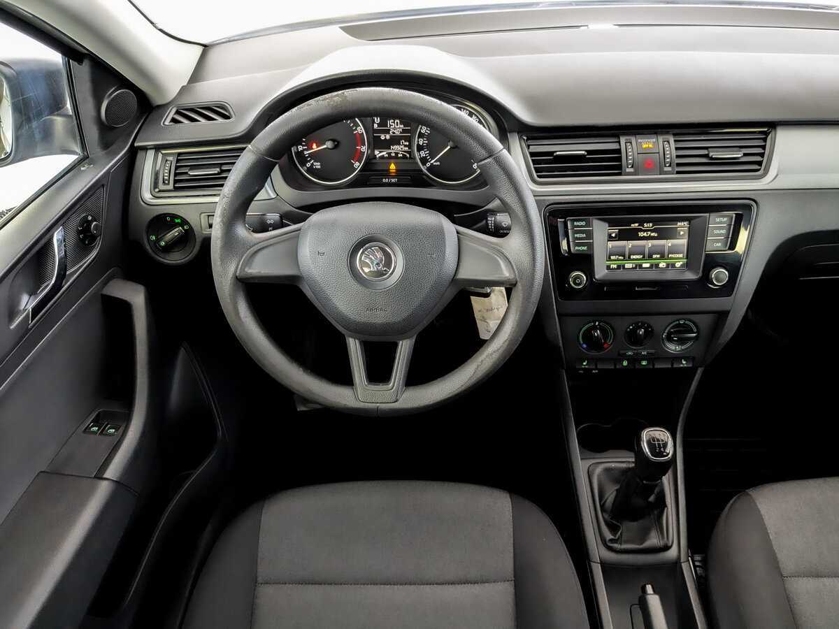 Б/У Шкода Рапид 2017 года. Фото: #24