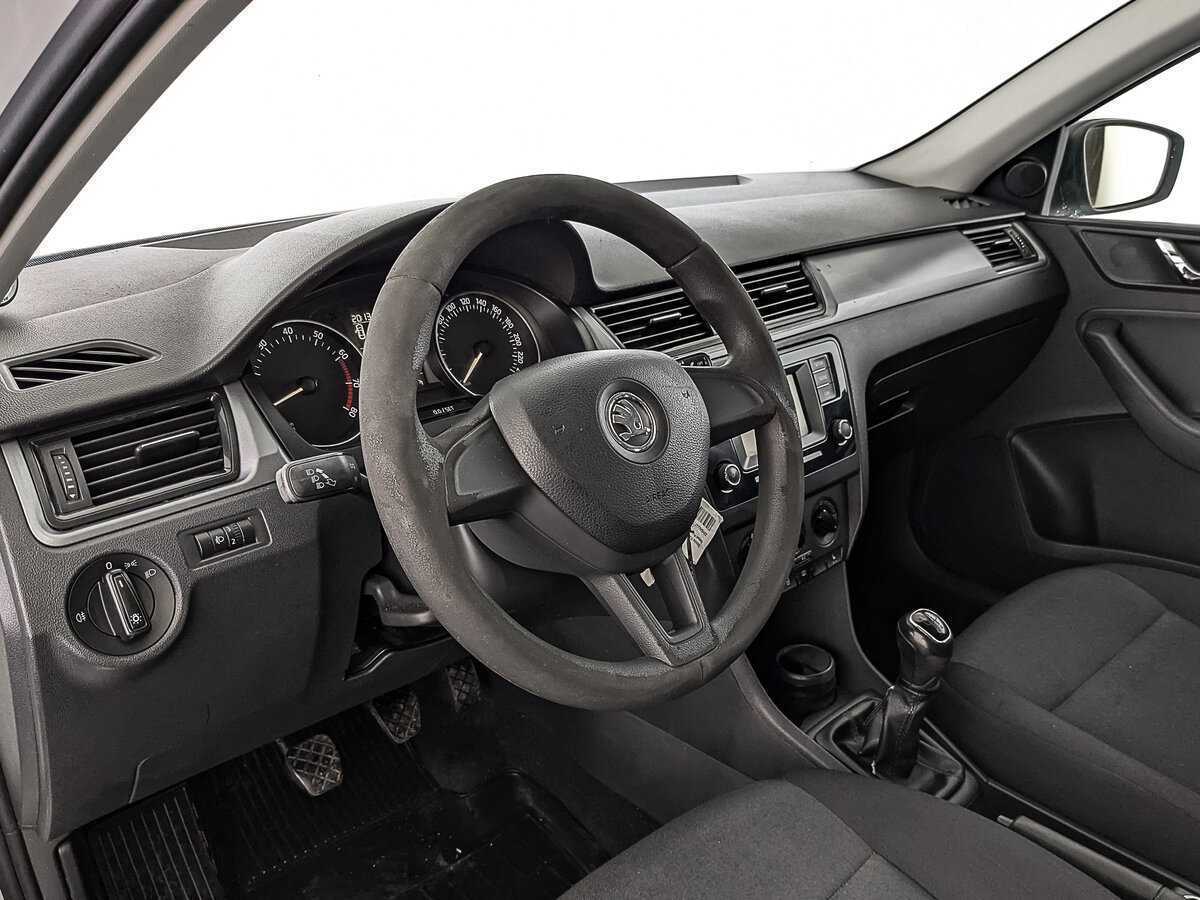 Б/У Шкода Рапид 2017 года. Фото: #14