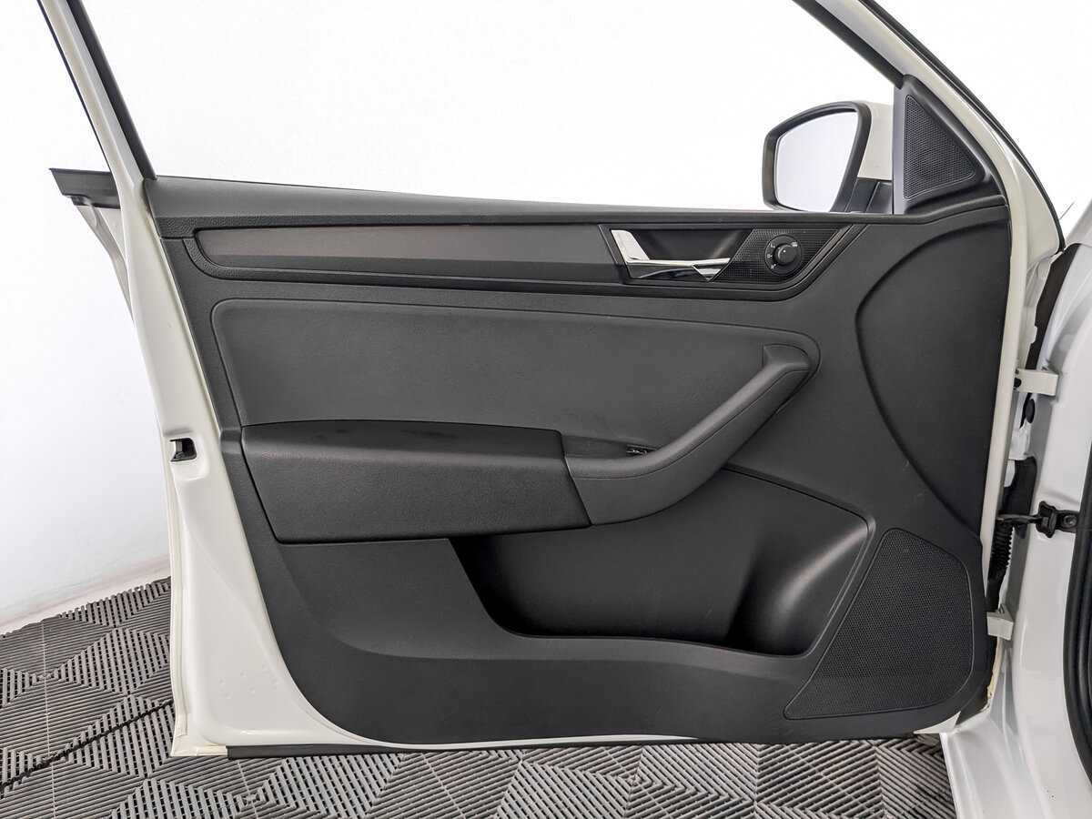 Б/У Шкода Рапид 2019 года. Фото: #18