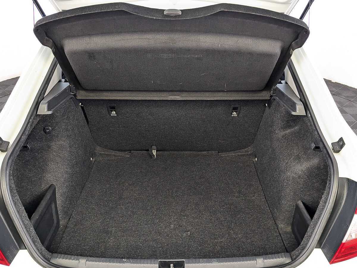 Б/У Шкода Рапид 2017 года. Фото: #9