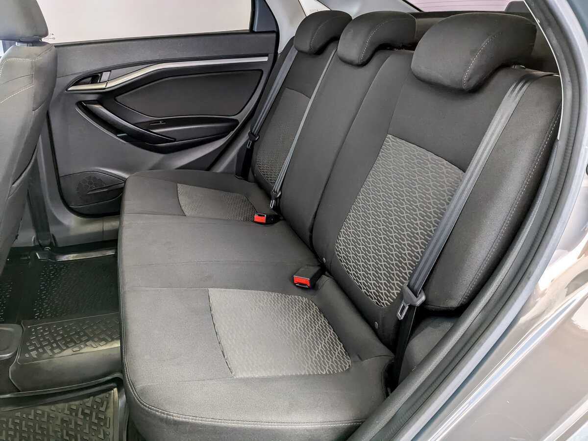 Б/У Лада (ВАЗ) Веста 2017 года. Фото: #11