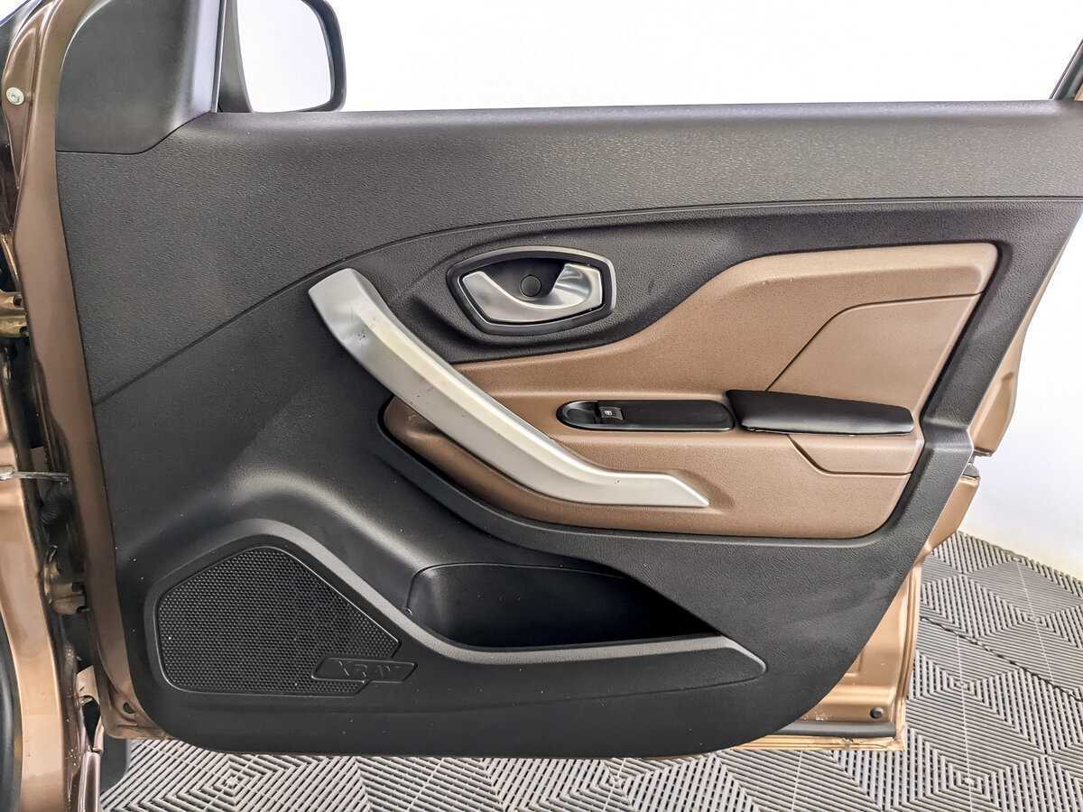 Б/У Лада (ВАЗ) ИКСРЭЙ 2017 года. Фото: #23