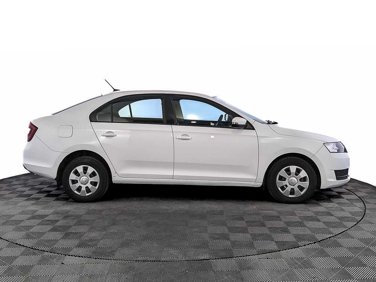 Б/У Шкода Рапид 2019 года. Фото: #3