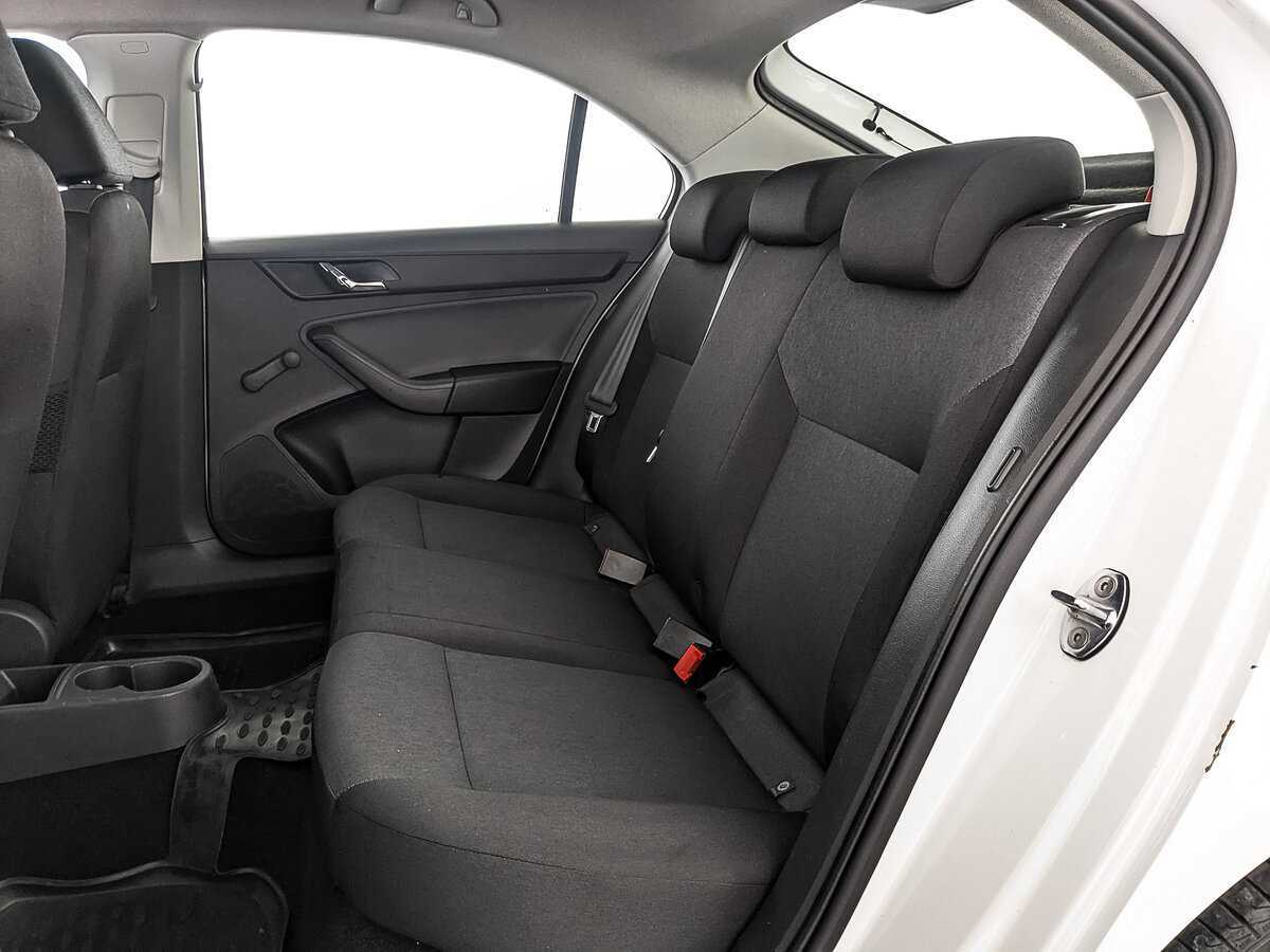 Б/У Шкода Рапид 2017 года. Фото: #15