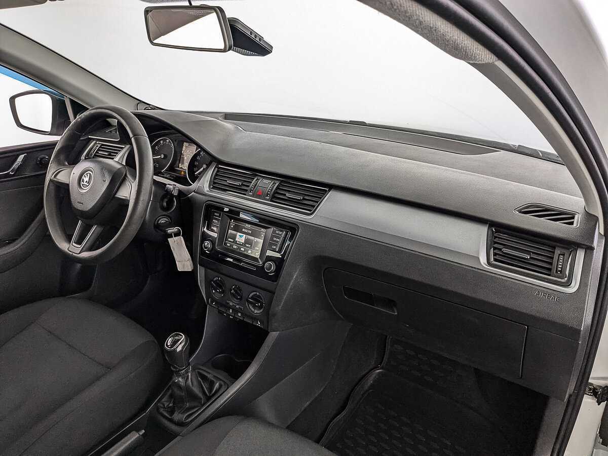 Б/У Шкода Рапид 2017 года. Фото: #12