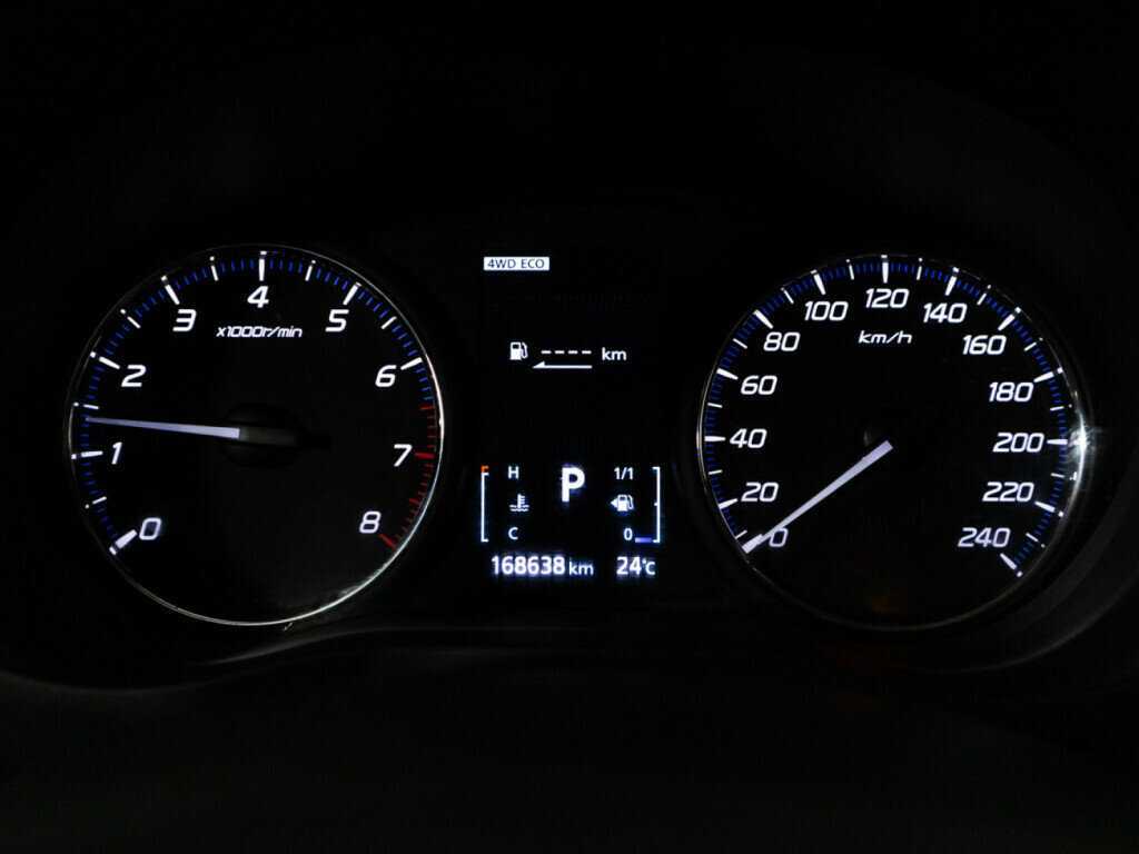 Б/У Митсубиши Оутлэндер 2016 года. Фото: #11