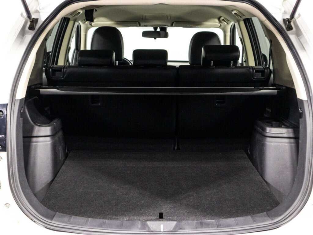 Б/У Митсубиши Оутлэндер 2016 года. Фото: #14