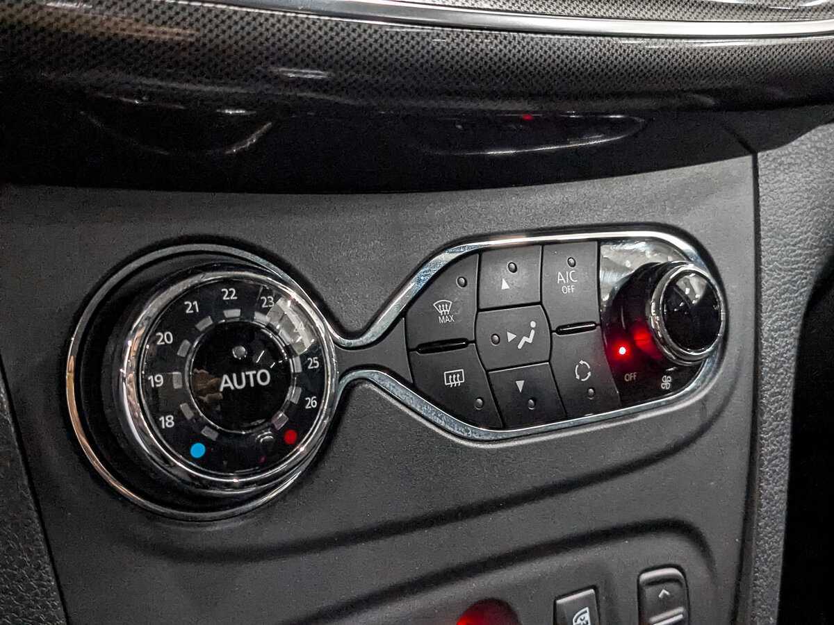 Б/У Рено Сандеро 2019 года. Фото: #18