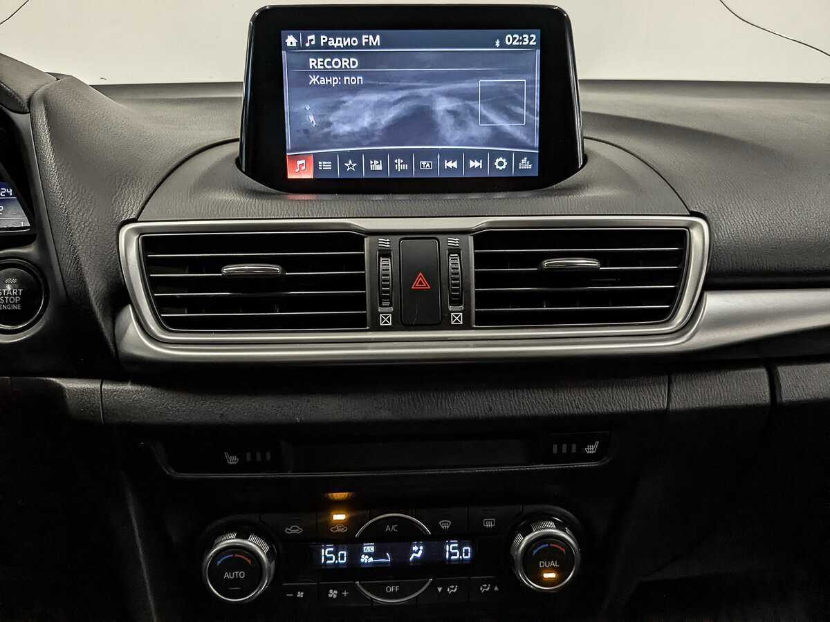 Б/У Мазда 3 2018 года. Фото: #14