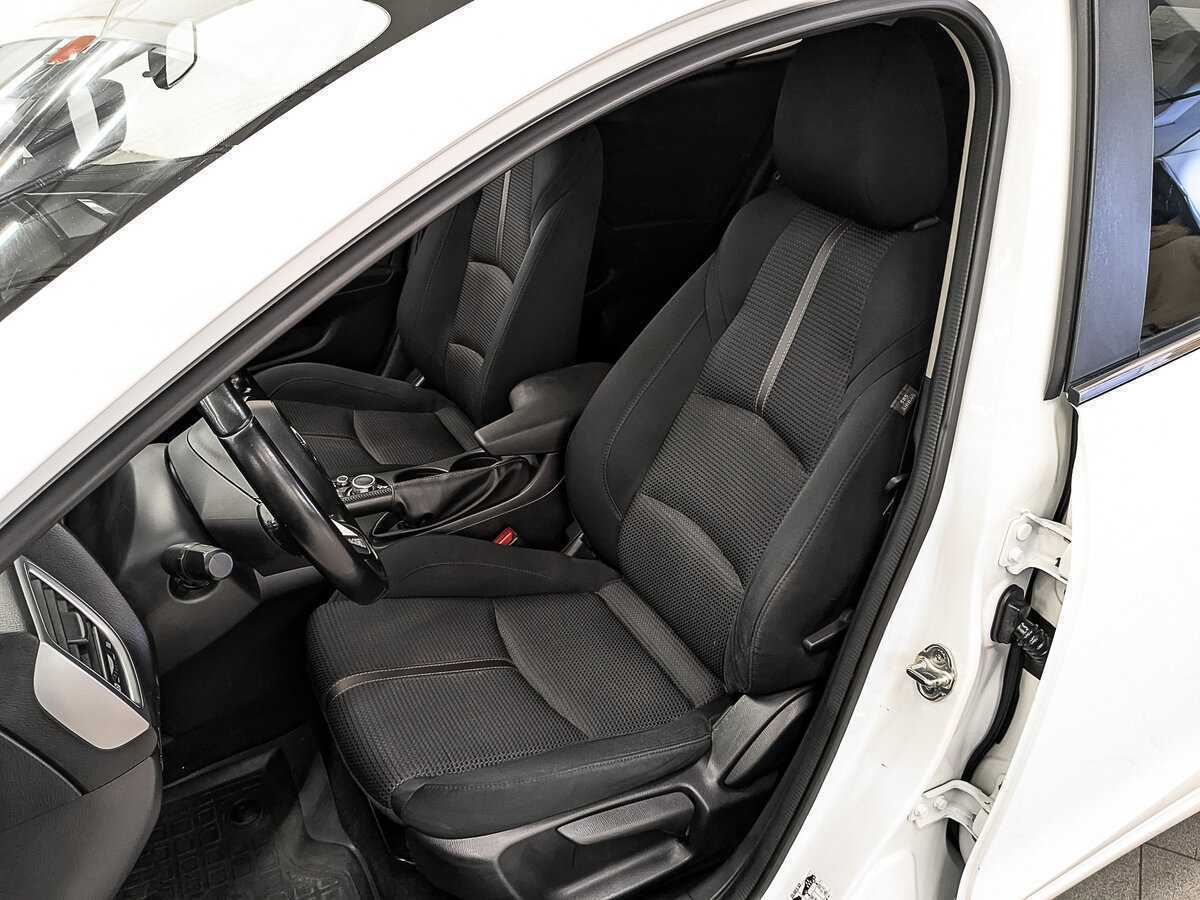 Б/У Мазда 3 2018 года. Фото: #17